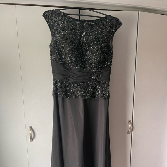 Mother of the Groom Dress - Picture 1 of 3